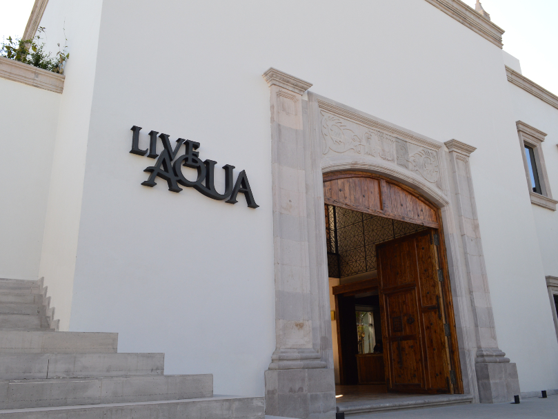 Live Aqua